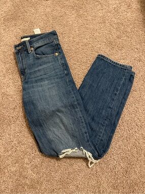 Levi’s low pro straight Jeans ripped knees size 24